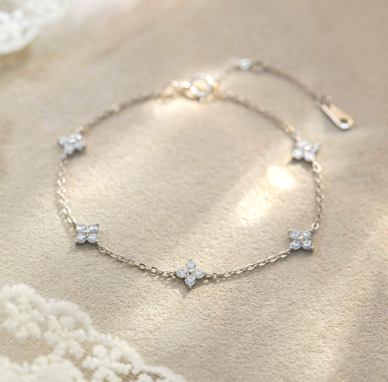 925 Sterling Silver Four-Petal Flower Bracelet