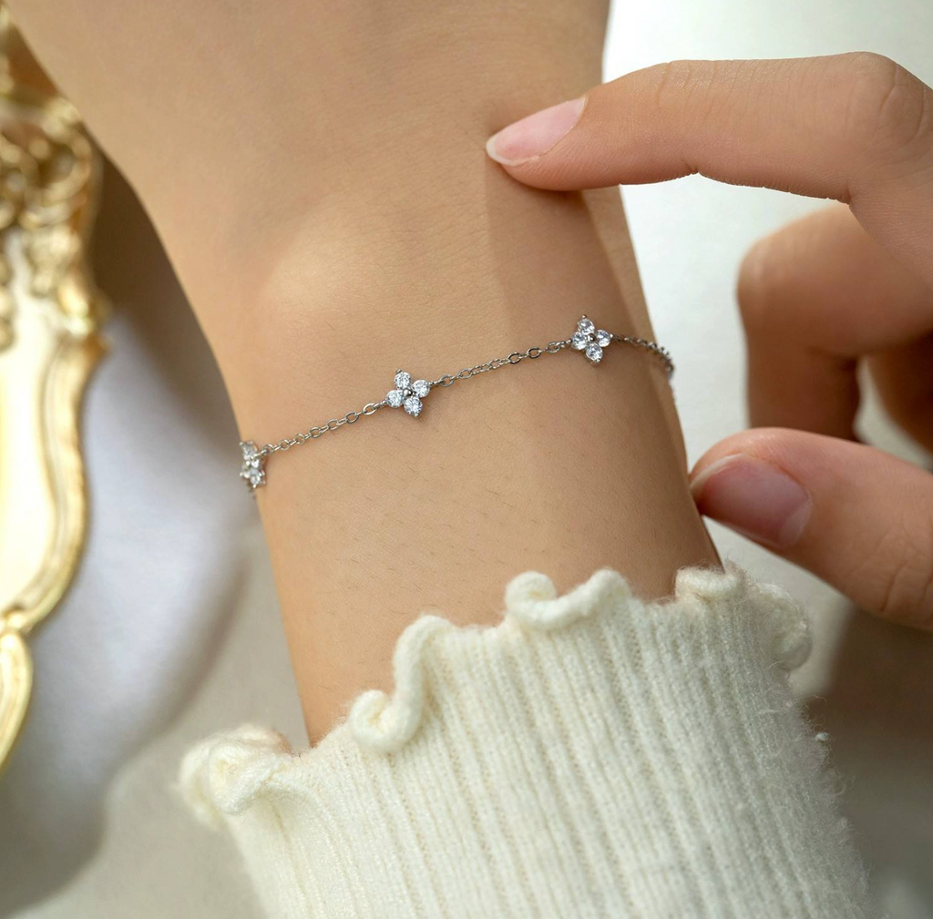 925 Sterling Silver Four-Petal Flower Bracelet